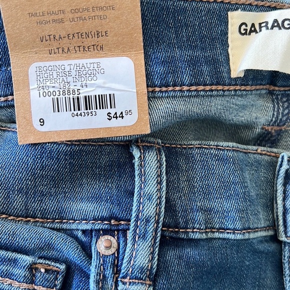 High rise garage jeans. Never worn brand new - Picture 2 of 2